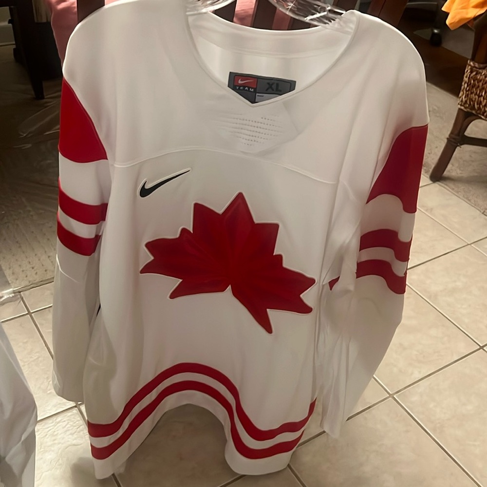 Nike Canadian Maples Hockey Jersey
